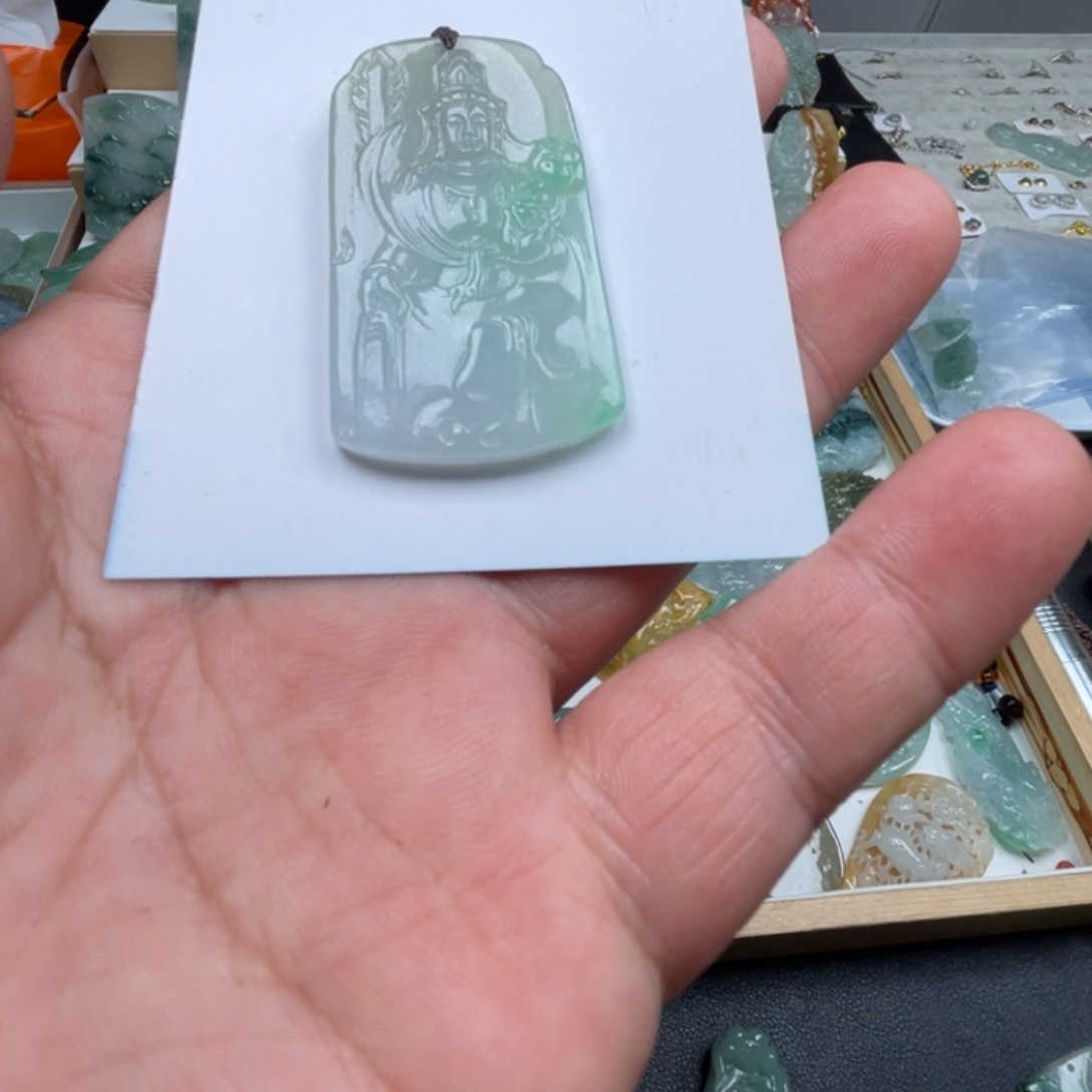 草****翡翠未镶嵌吊坠(不含链)