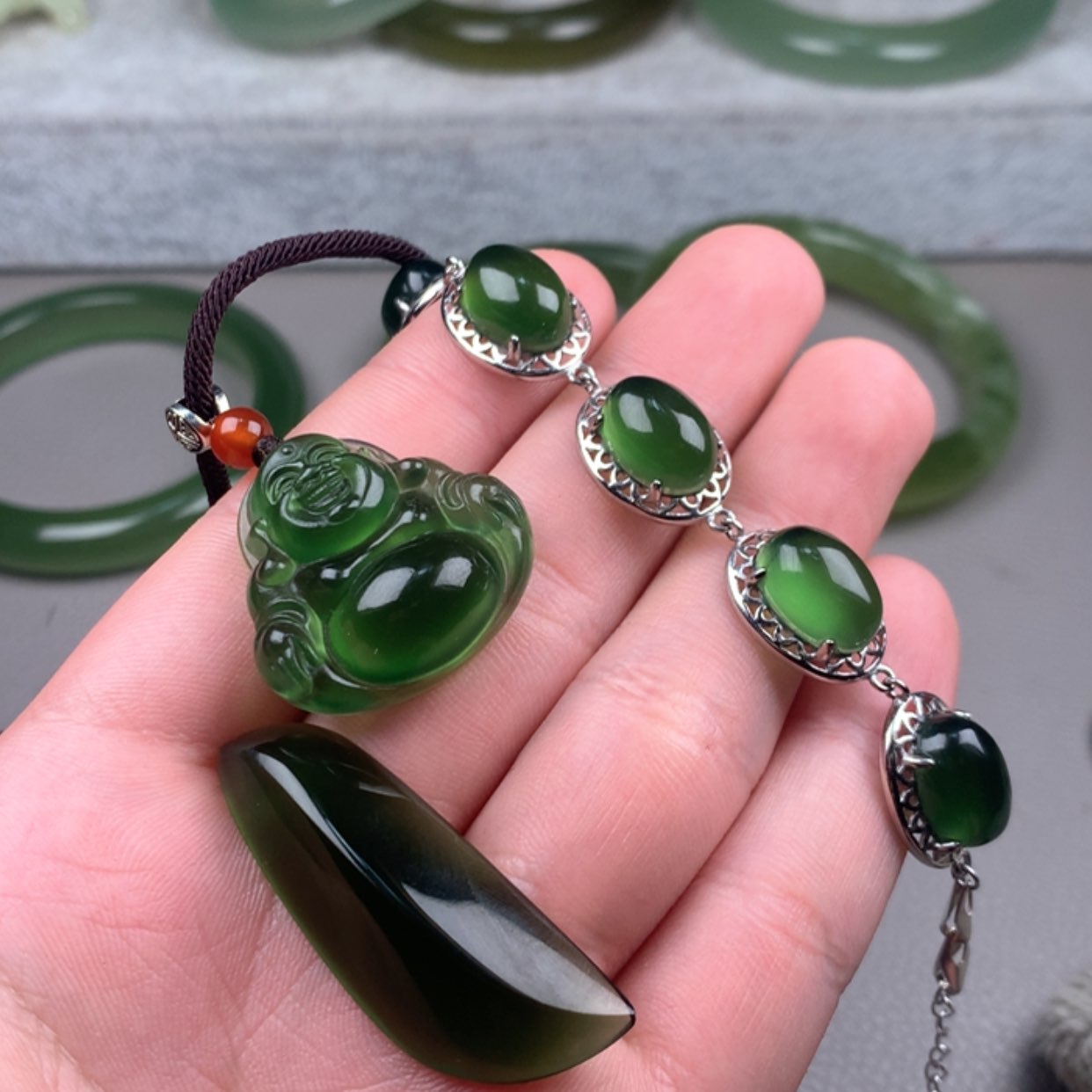 【闪购商品】未镶嵌蛇纹石玉岫玉乳****肥