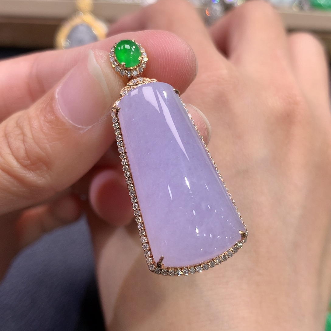 翡翠吊坠(赠链)18K金镶嵌