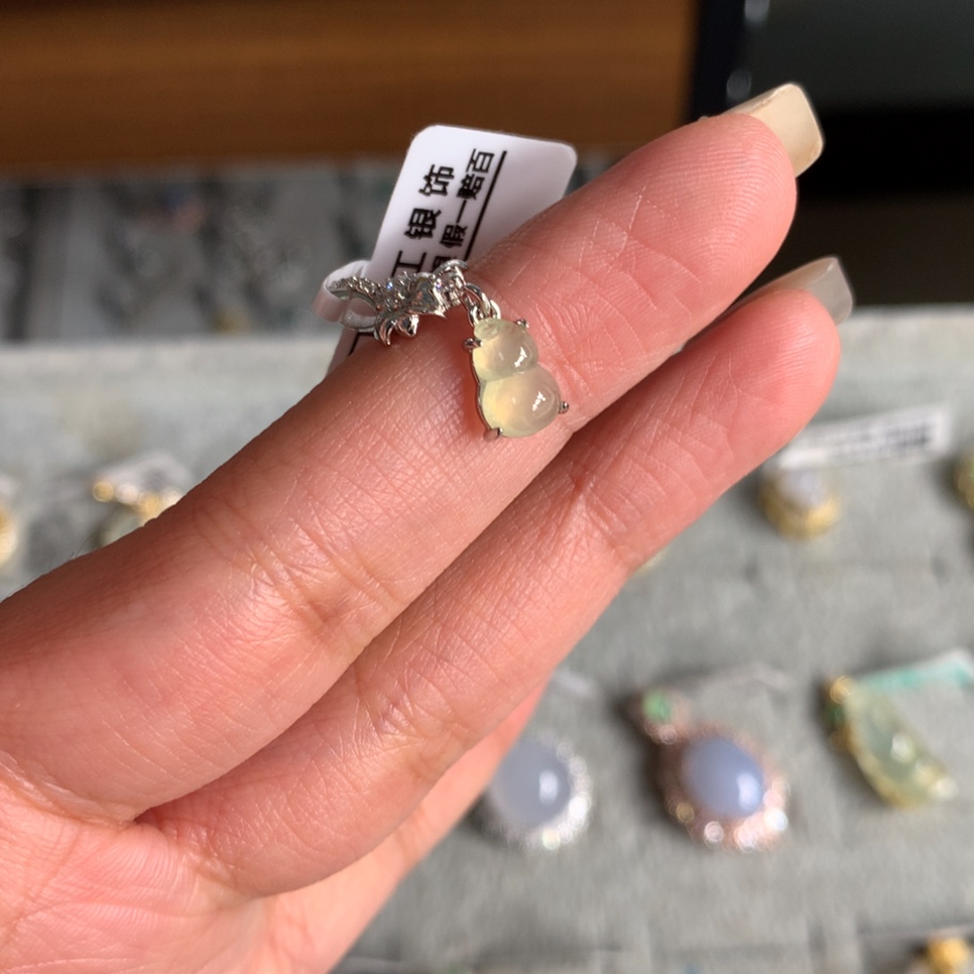 翡翠银S925镶嵌耳饰吊坠