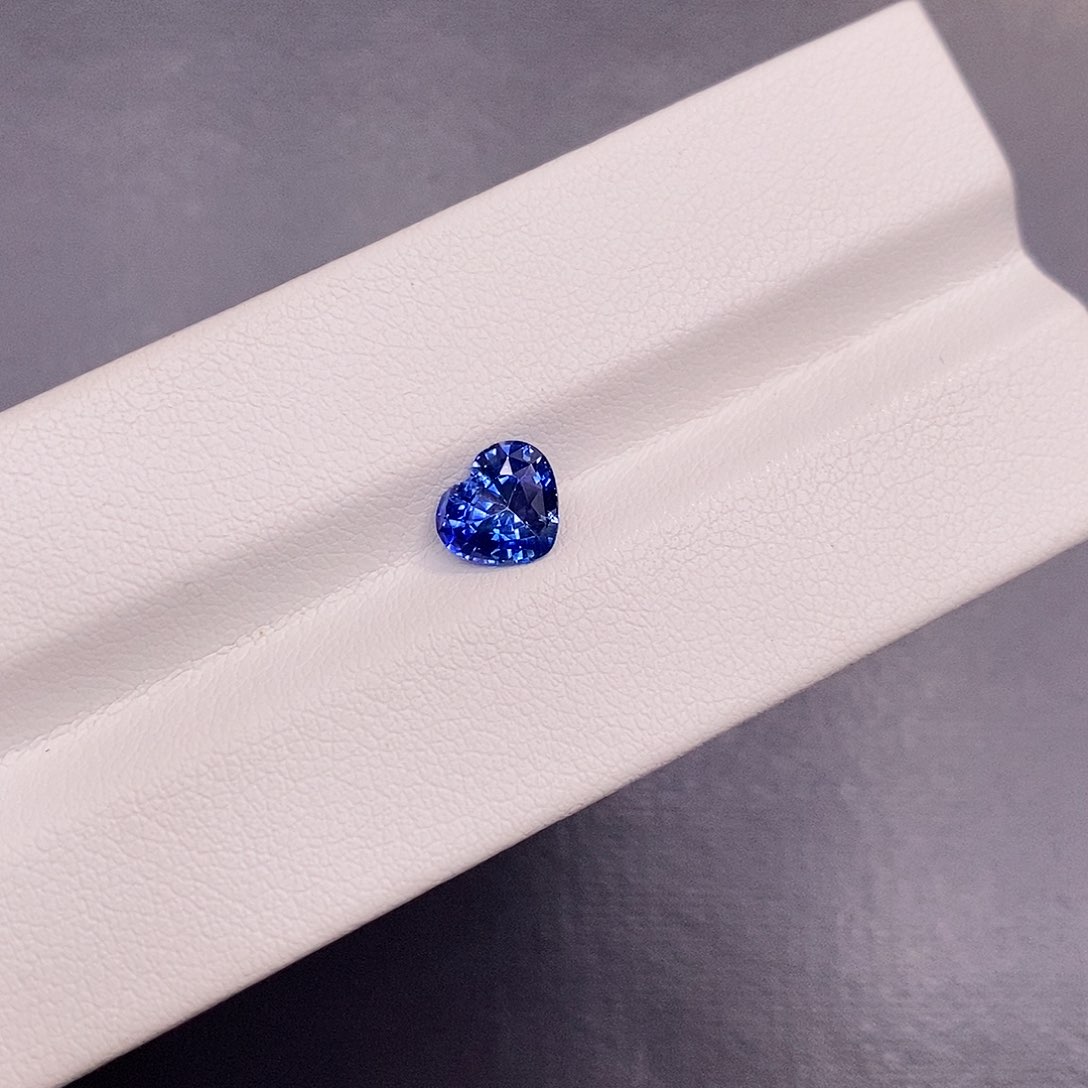 裸石蓝宝石1.275克拉