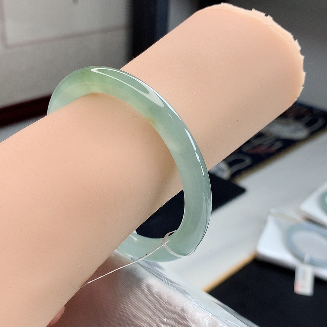 翡翠手镯未镶嵌7号