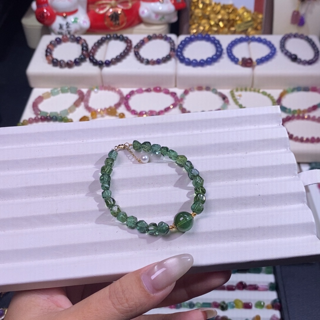 碧玺手链未镶嵌碧玺多样性