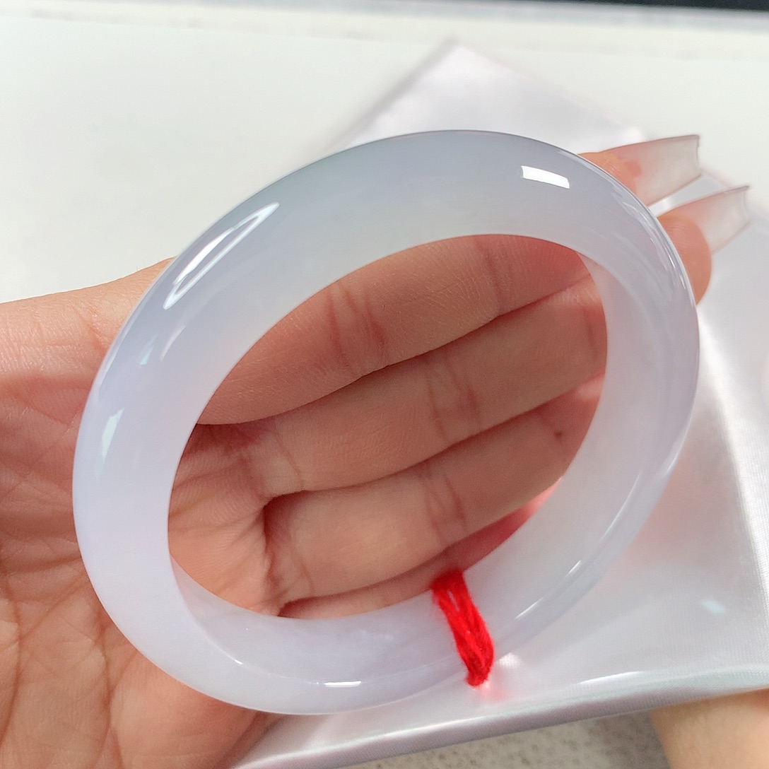 翡翠手镯未镶嵌①①⑧