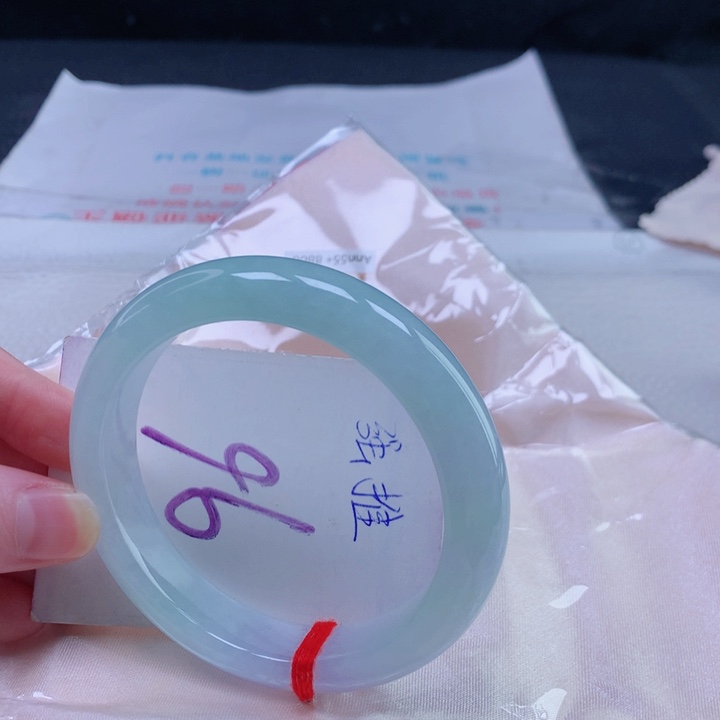 翡翠手镯未镶嵌5556555655565556