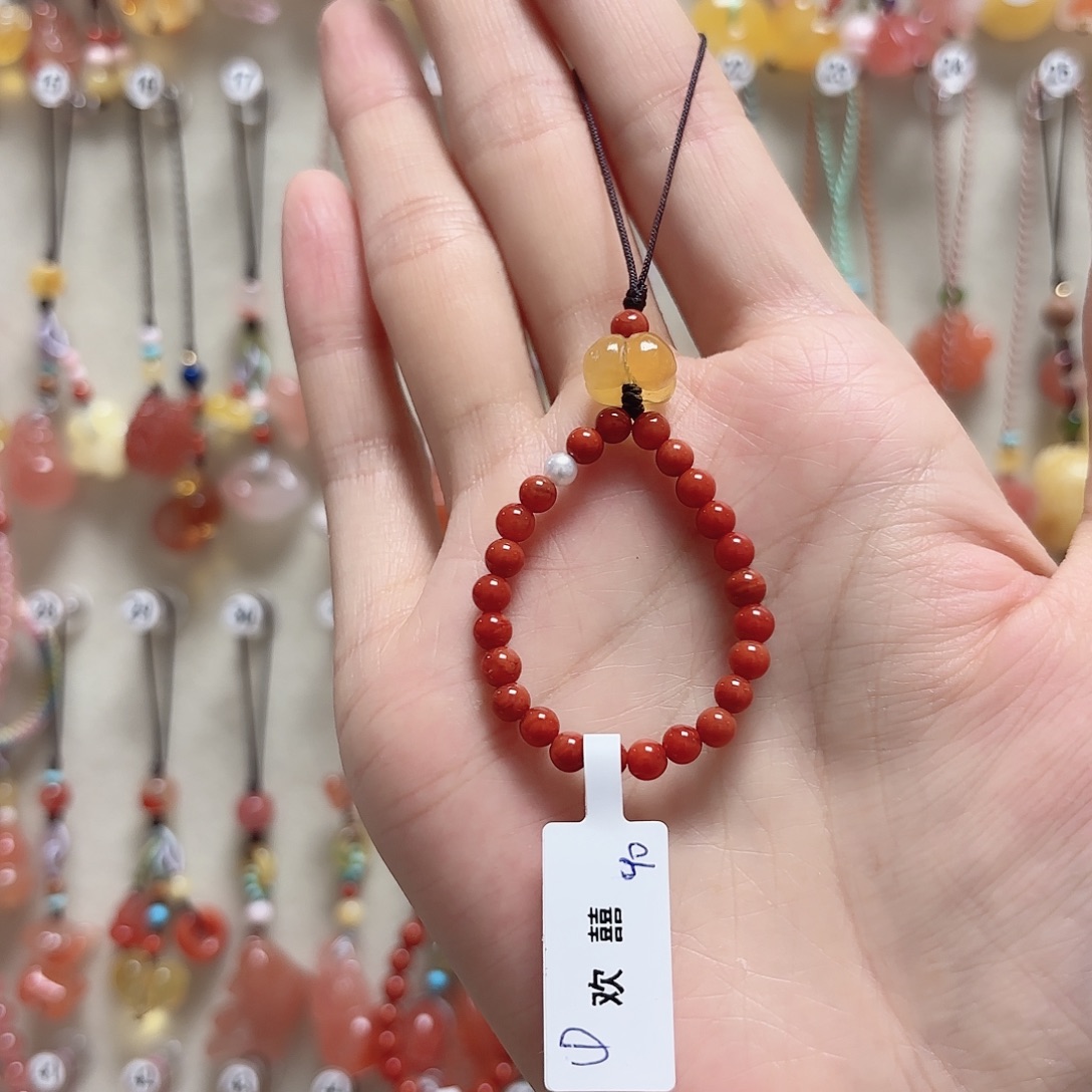 南红玛瑙未镶嵌吊坠(赠链)