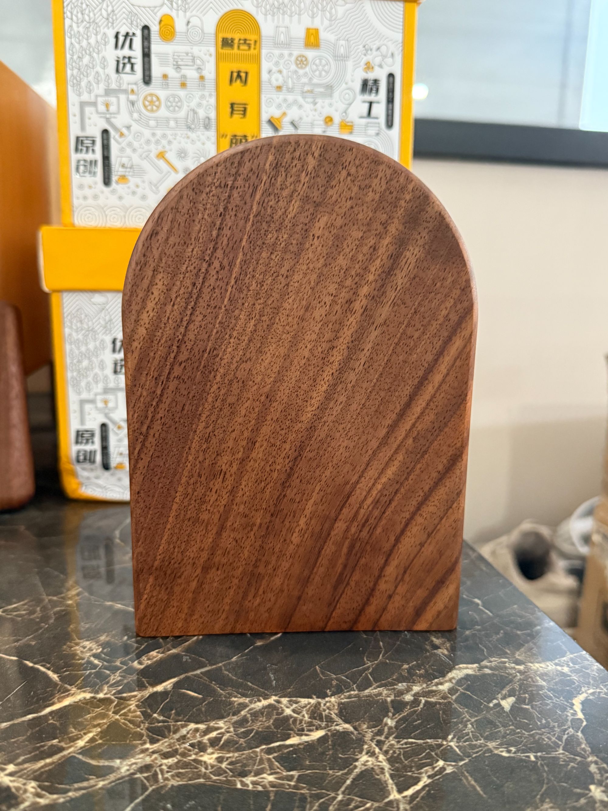 沐沐的房间可爱黑胡桃大圆书档摆件