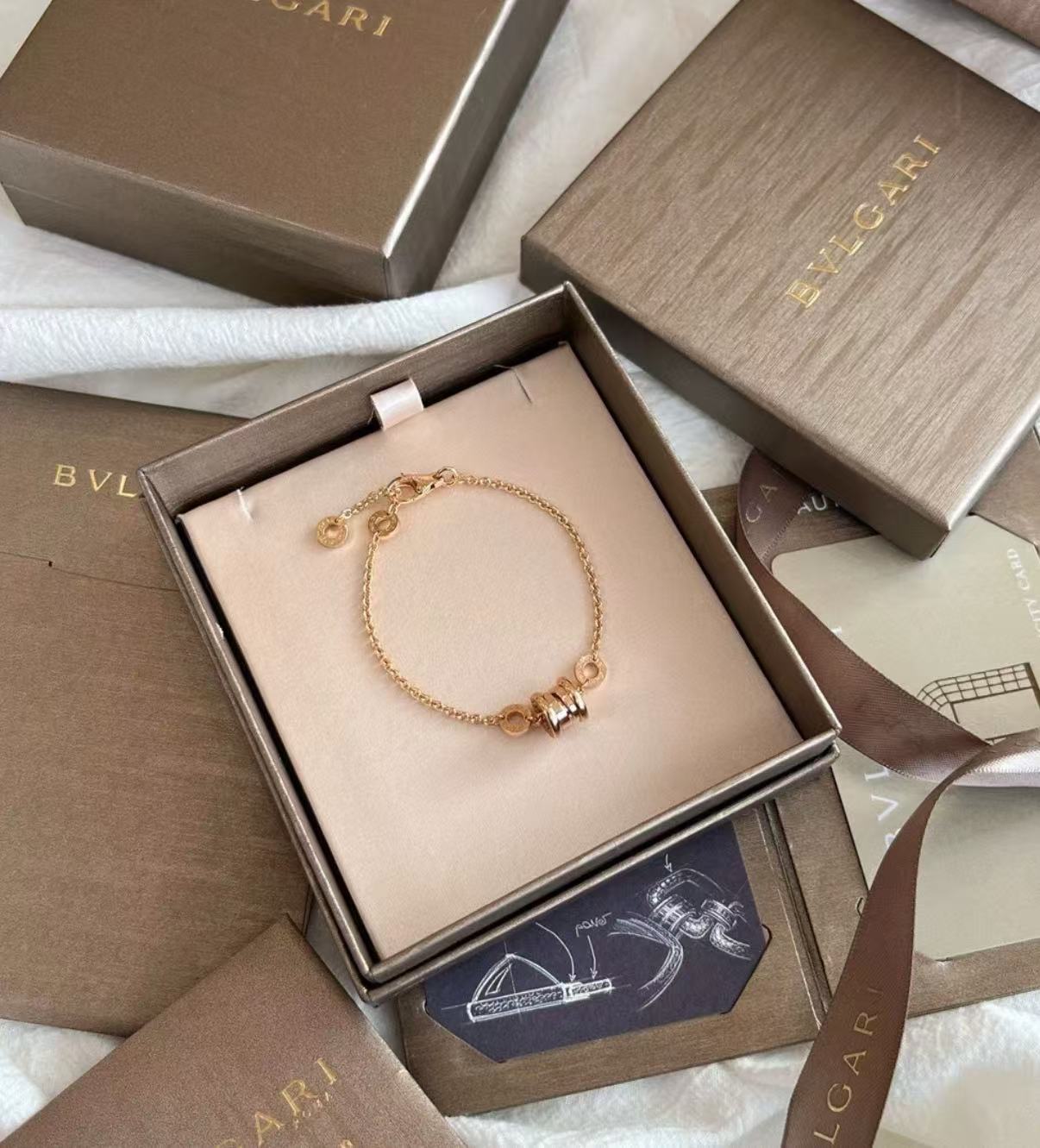 99新 BVLGARI/宝格丽 B.ZERO1系列弹簧18k黄金手链/85940615