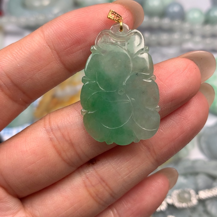 翡翠未镶嵌颈饰翡翠