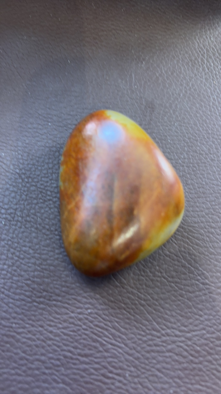 和田玉原石把件！