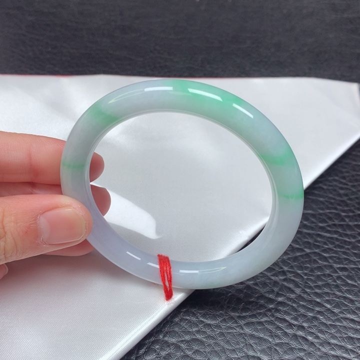 翡翠手镯（圆镯）未镶嵌