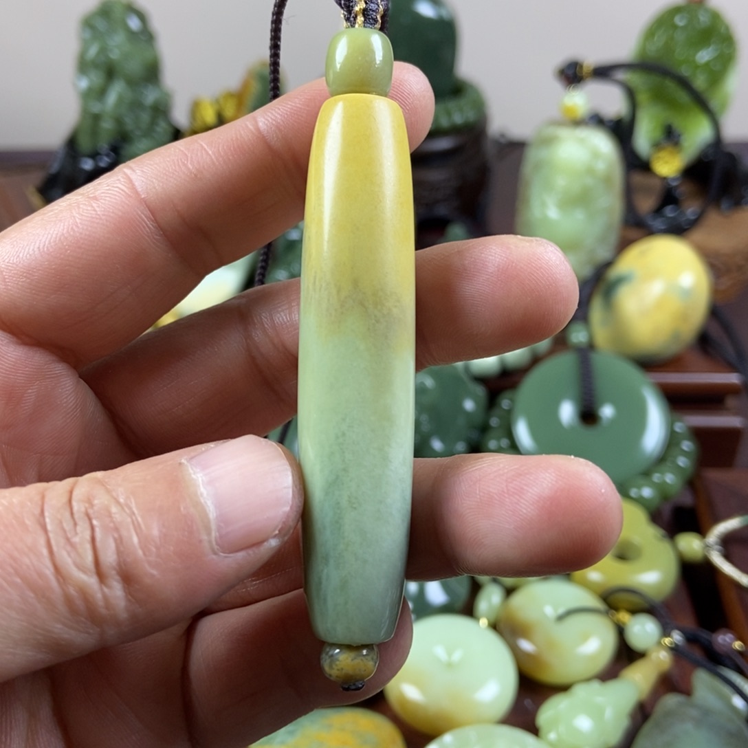 岫岩河磨玉（透闪石质玉）未镶嵌珠宝奇石