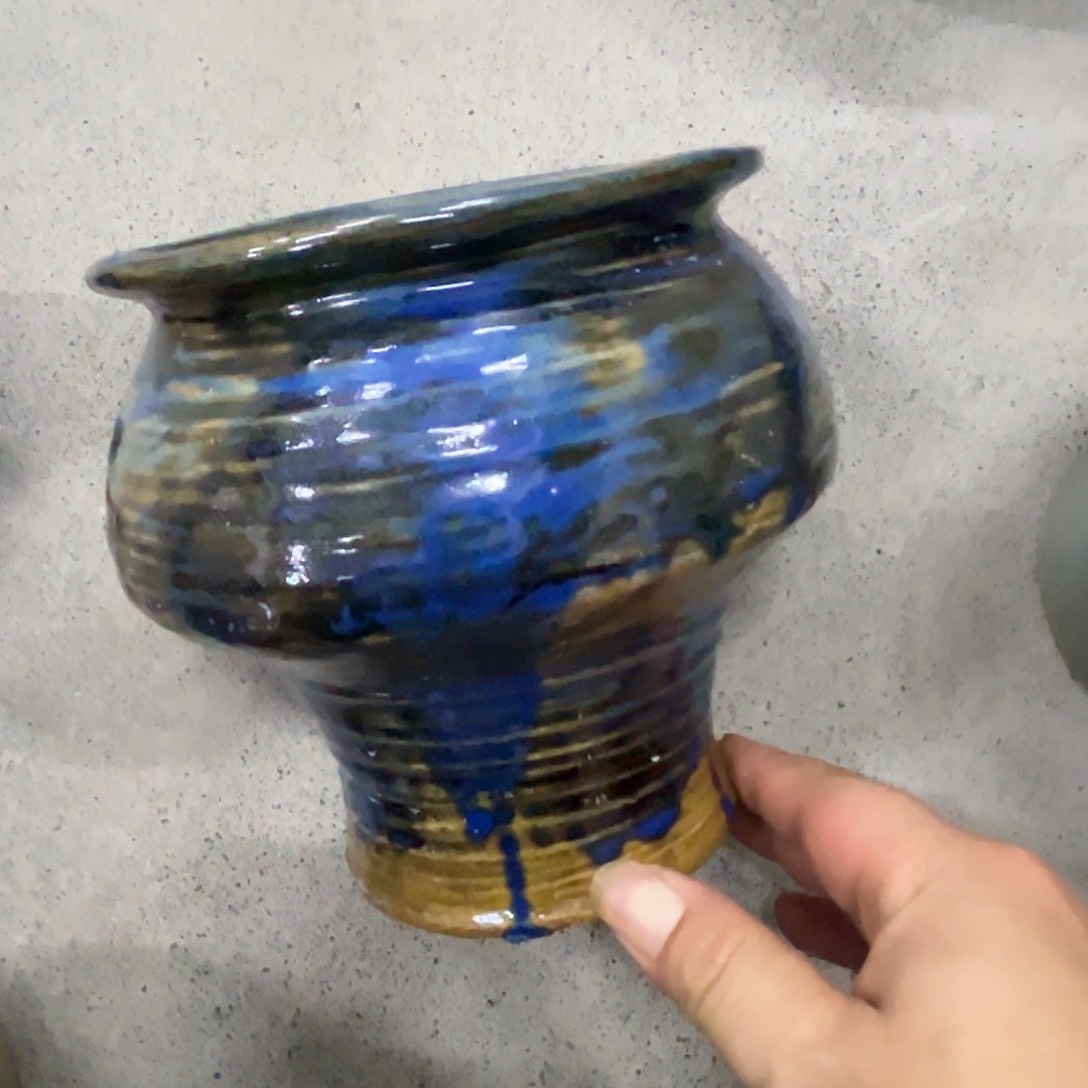 瓷片微瑕口13高15、一个装