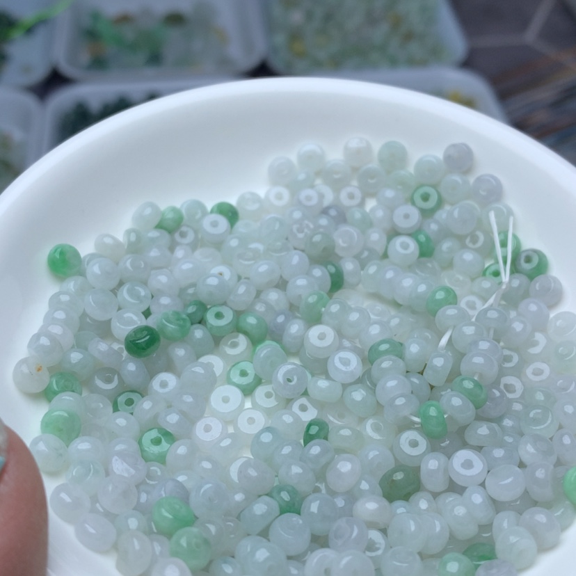 【闪购商品】翡翠手链未镶嵌卡3*5绿白算盘100个