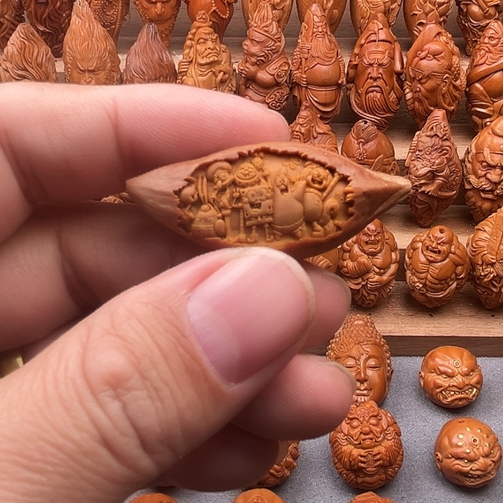 吊坠橄榄核18海绵宝宝