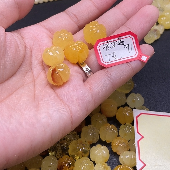 紫***z裸石琥珀未镶嵌蜜蜡