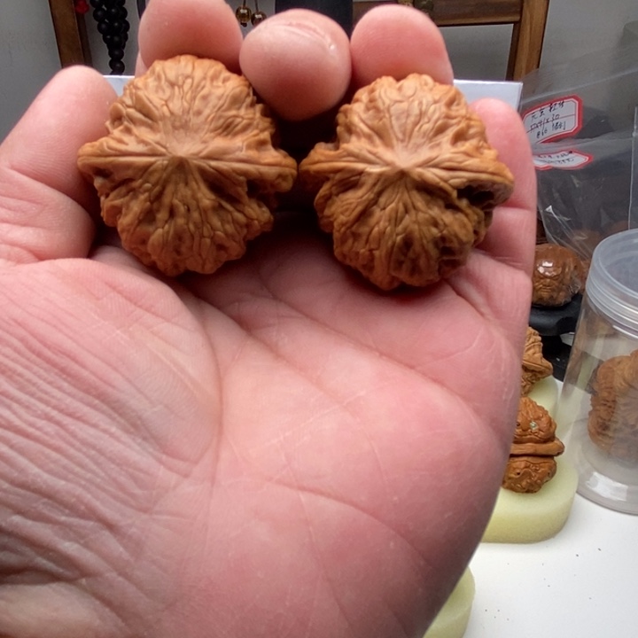 清修铁锤文玩核桃