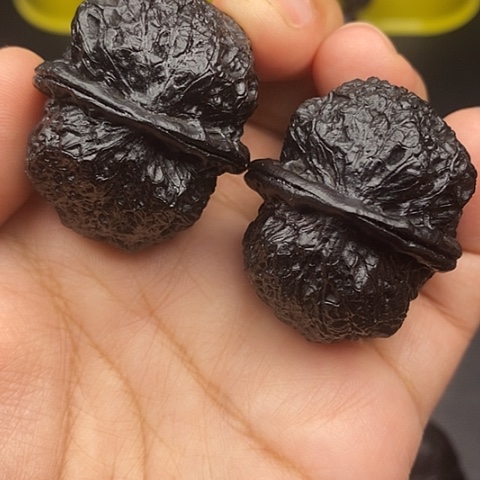 文玩核桃把件40尺地闷饕餮