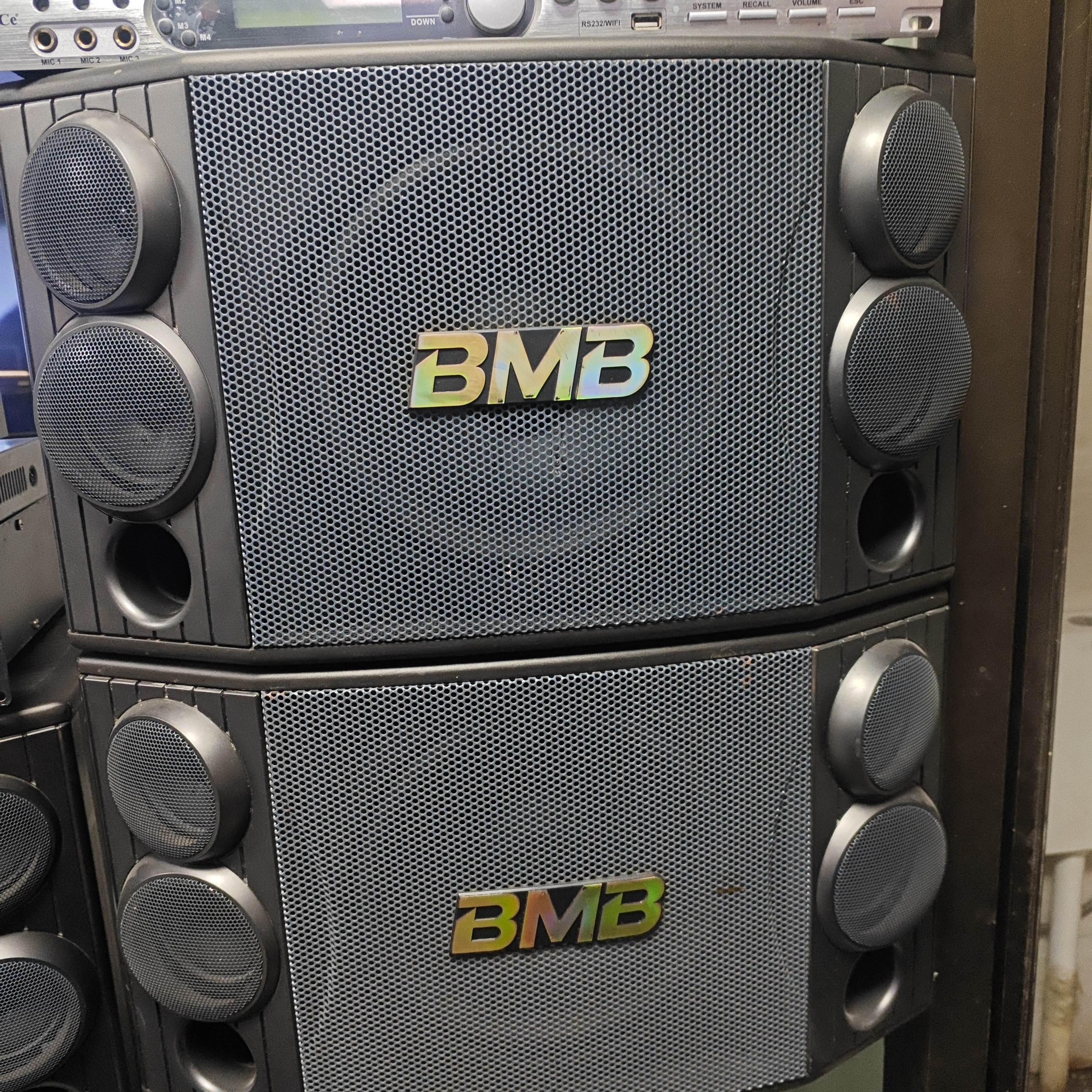 八成新卡包不包邮