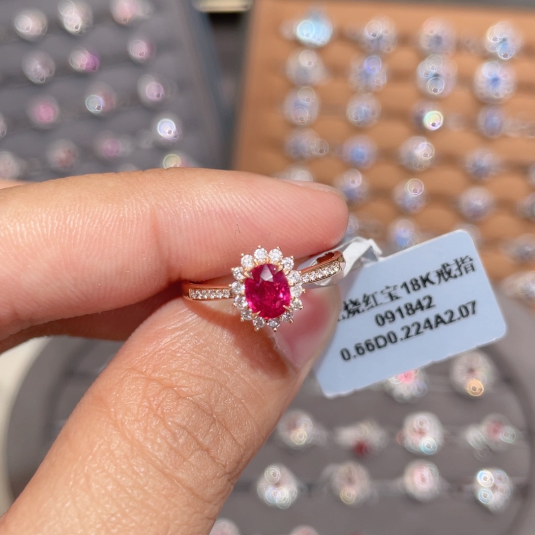 红宝石戒指18K金镶嵌0.66ct 无烧