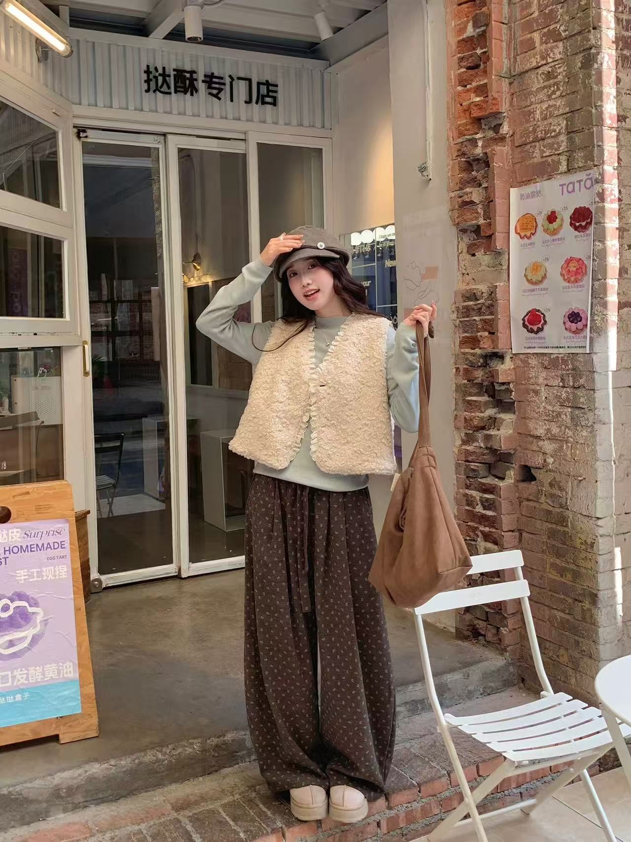 松紧腰碎花直筒休闲裤8557