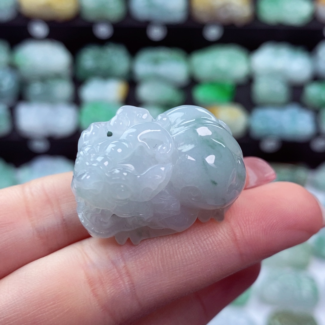 翡翠颈饰未镶嵌天然