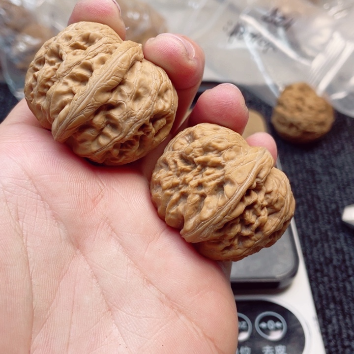 冰***柳吊坠文玩核桃元宝