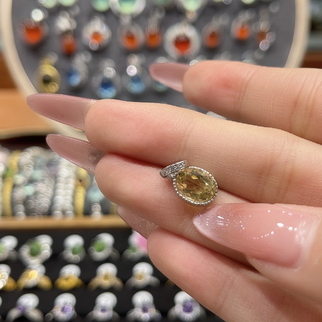 6***路银S925镶嵌戒指烟晶