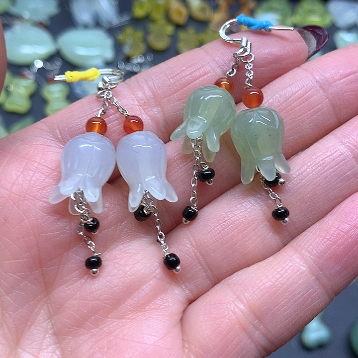 蛇纹石玉耳饰未镶嵌