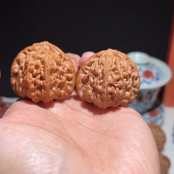 文玩核桃吊坠小***馆白狮子