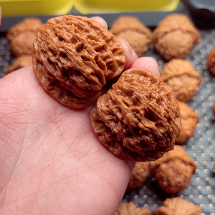 文玩核桃吊坠虎头42全品