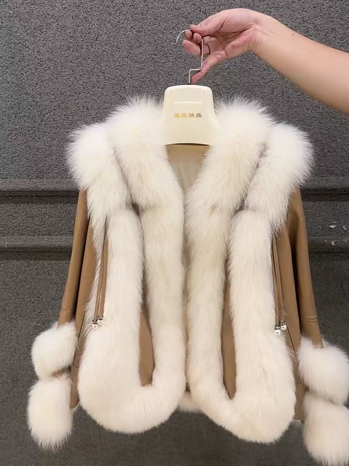 DOUSHEHUI  韩黛佳人狐狸毛绵羊皮皮草服饰外套