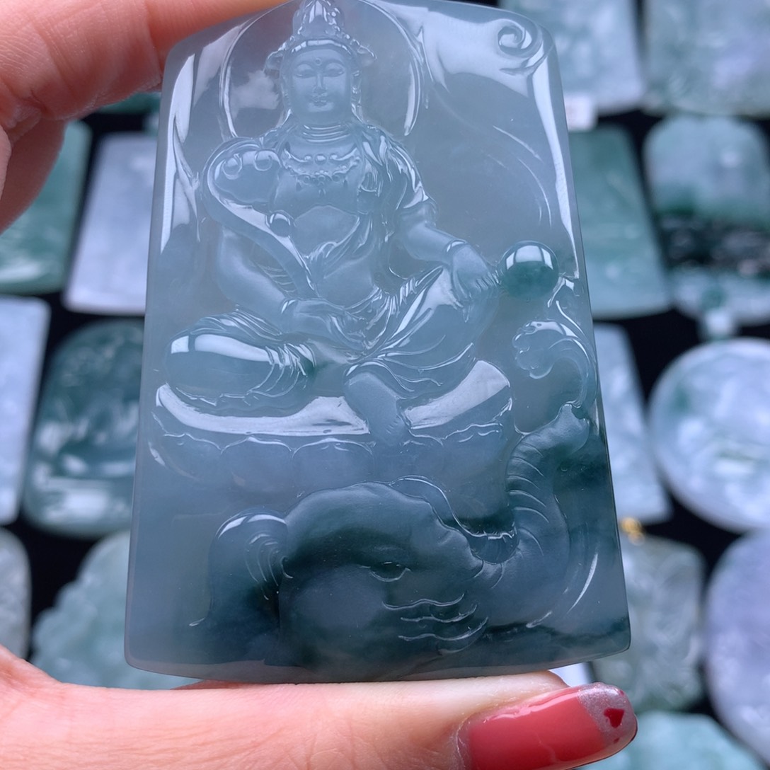 翡翠颈饰未镶嵌大**9翡翠普贤菩萨