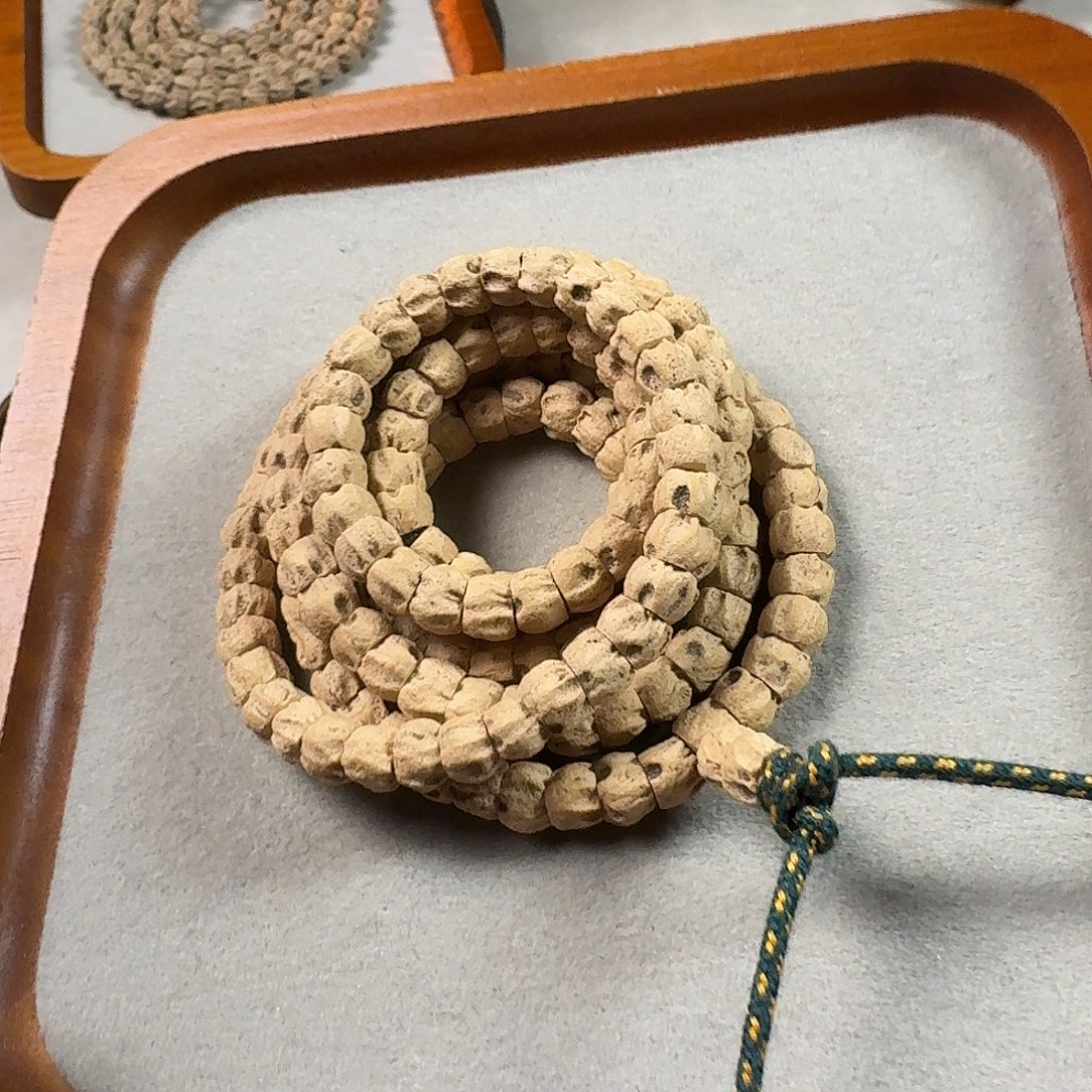 雾***心吊坠柏香籽/百香籽