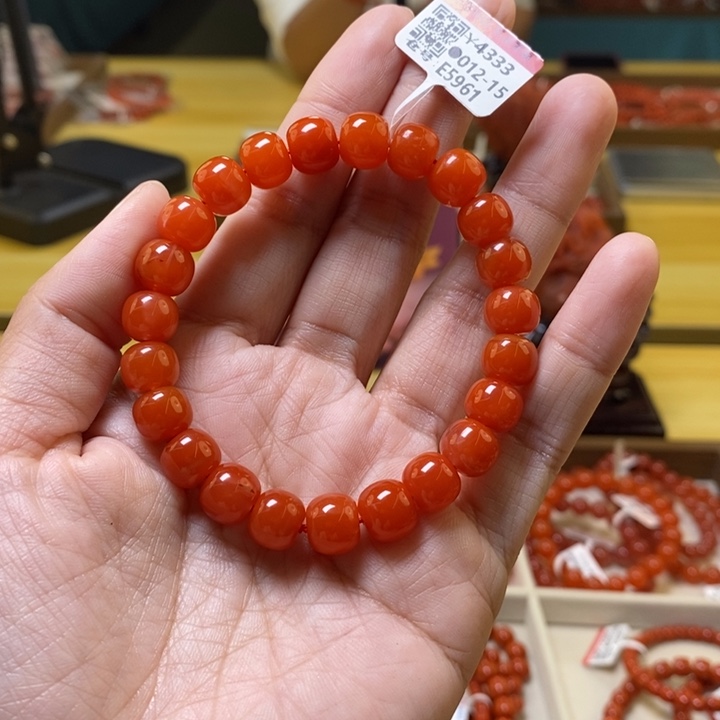 未镶嵌卡9+南红玛瑙