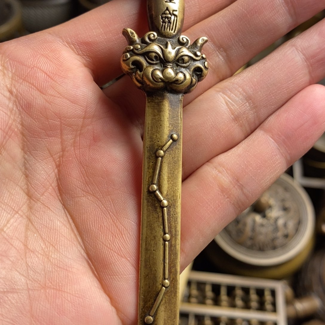 精美铜器做工精良