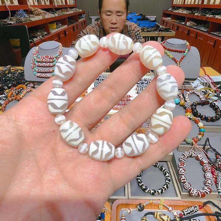 未镶嵌玛瑙/玉髓珠宝奇石