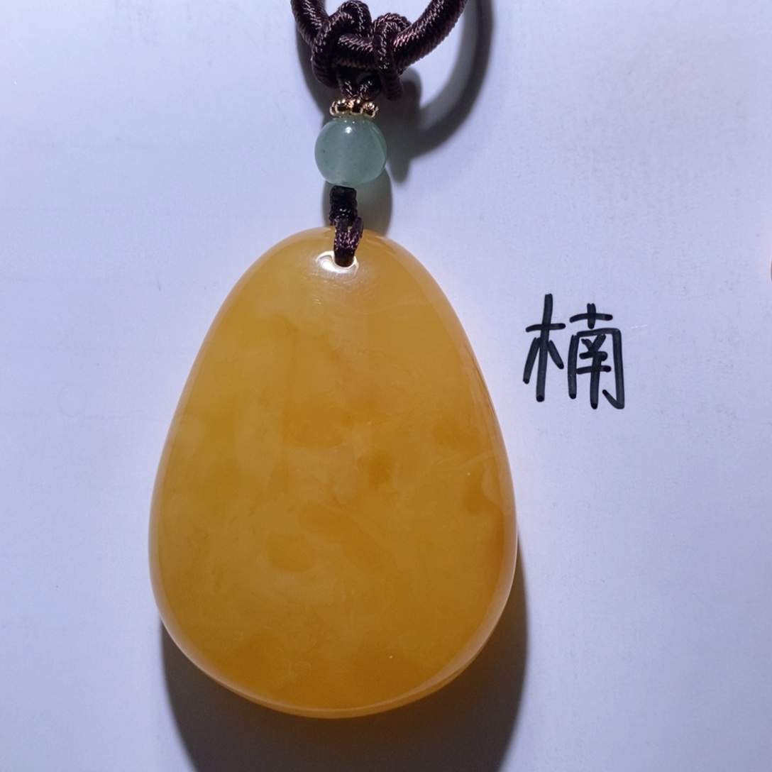 未镶嵌琥珀珠宝奇石