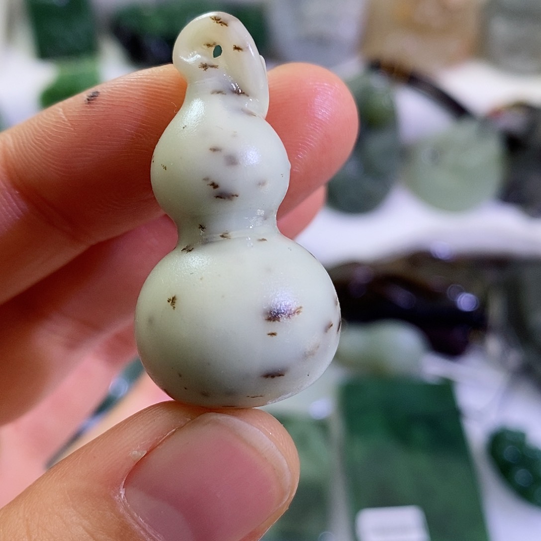 和田玉（糖玉）颈饰未镶嵌