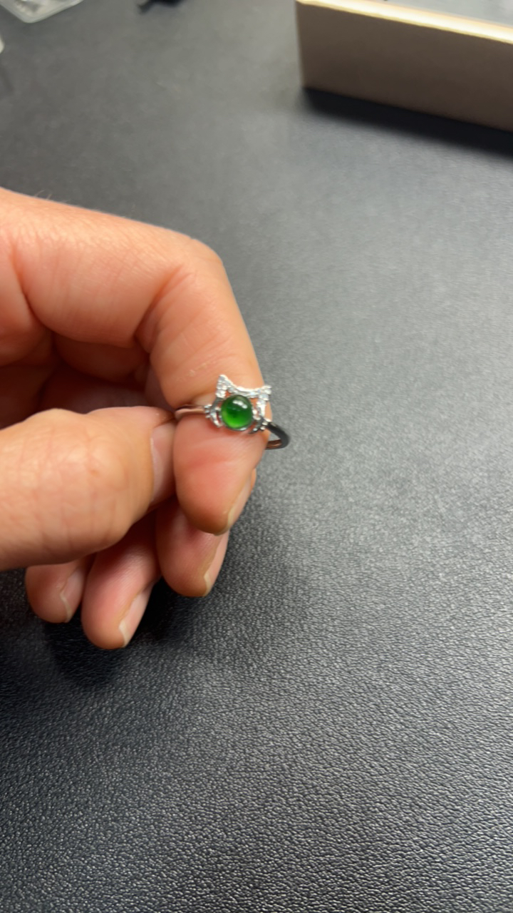 翡翠戒指耳饰耳钉气质镶嵌时尚绿色