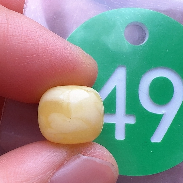 蜜蜡裸石未镶嵌11m m