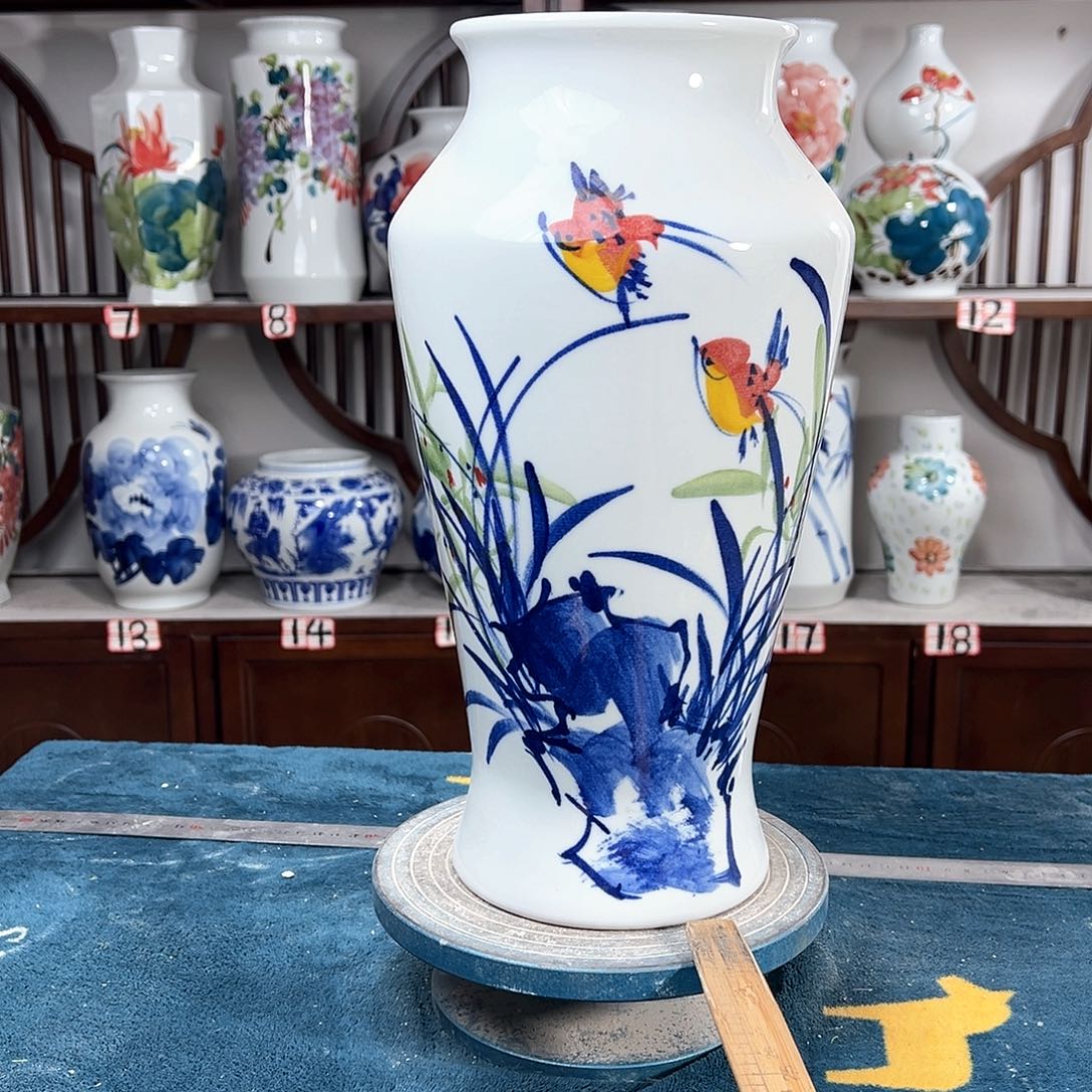 摆件景德镇陶瓷大鱼玉