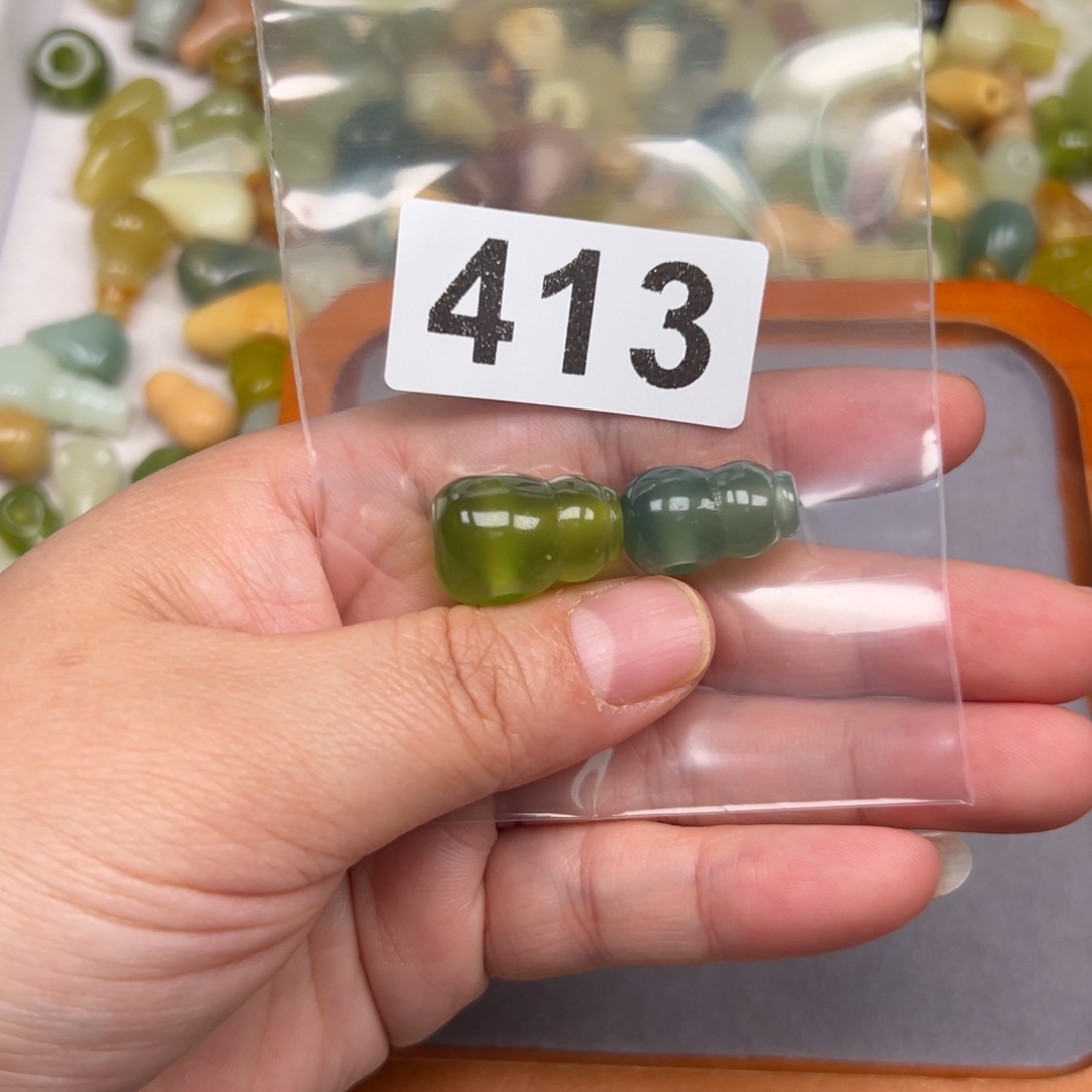 未镶嵌蛇纹石玉颈饰乔*