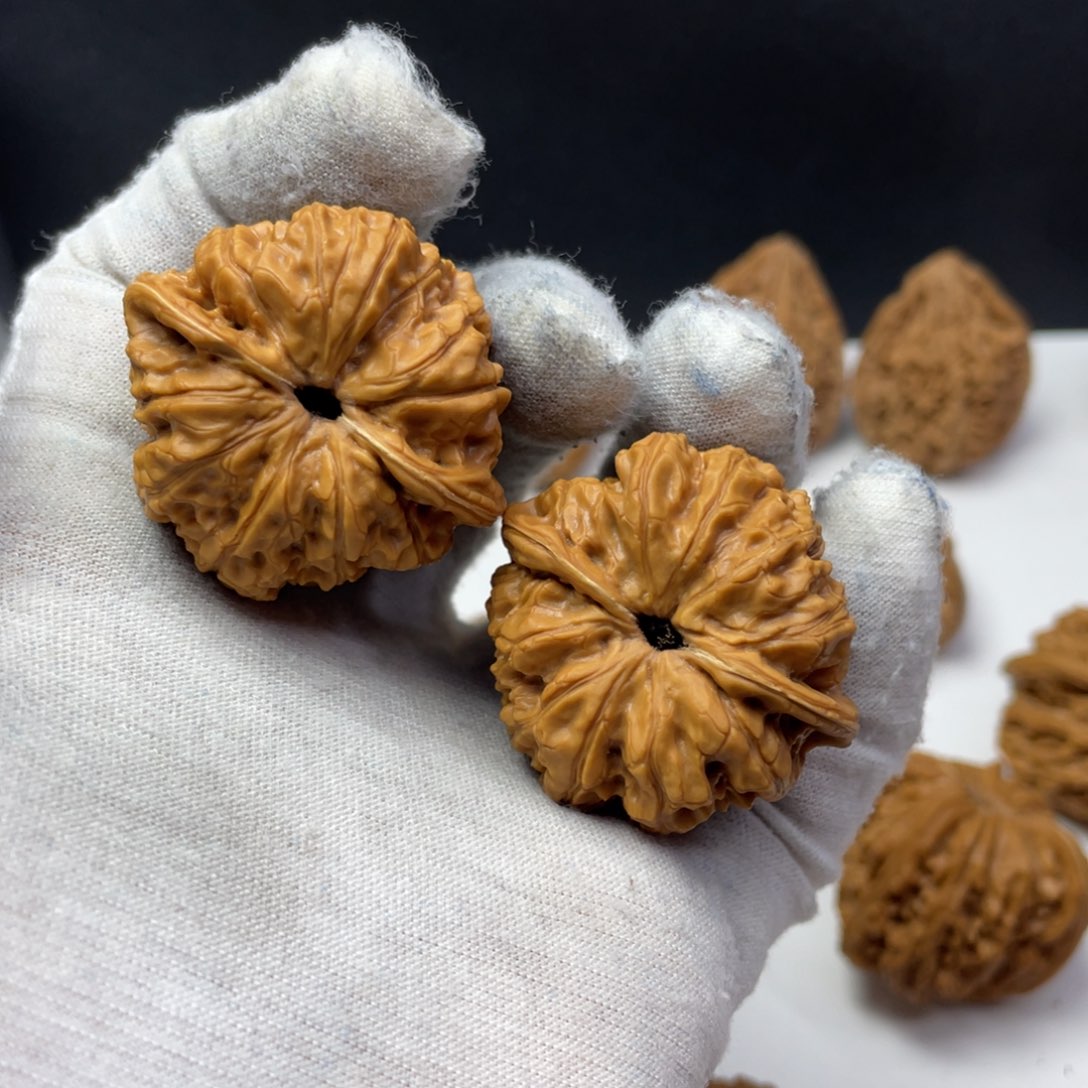 文玩核桃吊坠40龙洞峪有修已打底