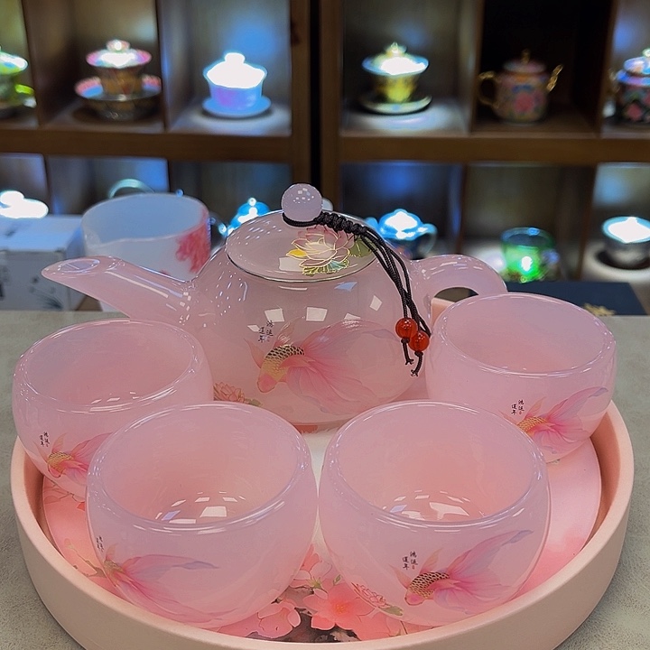 段泥茶杯吧啦吧拉吧啦的