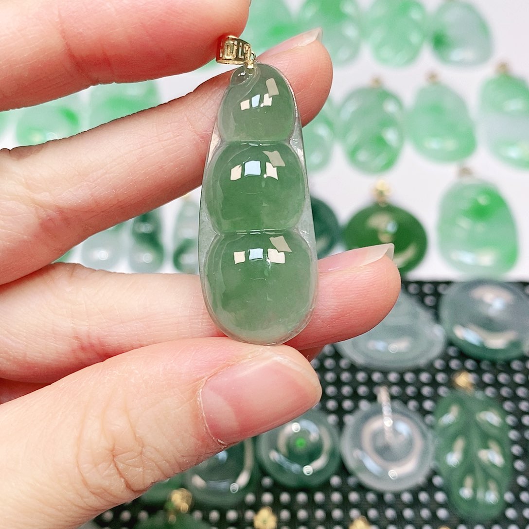 翡翠吊坠(不含链)18K金镶嵌