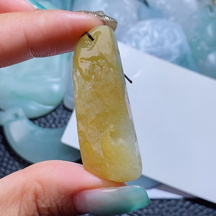 定制翡翠未镶嵌毛货付款后确认抛光