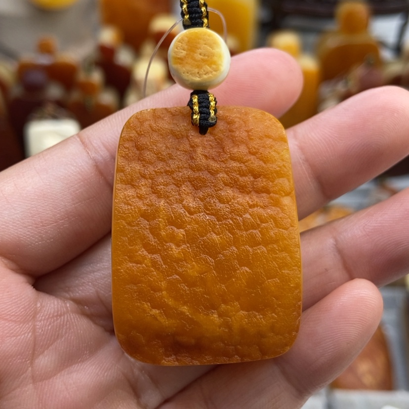 【闪购商品】琥珀颈饰未镶嵌