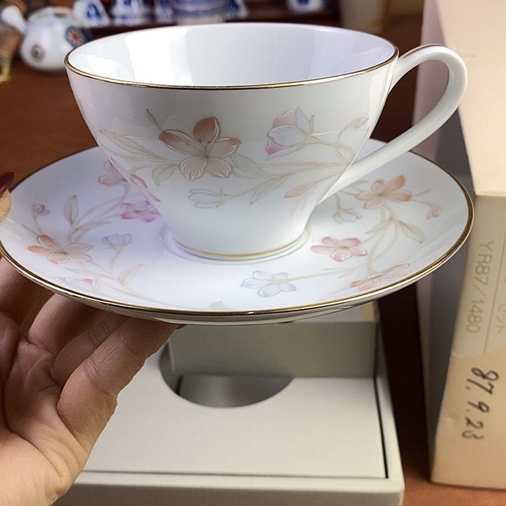 瓷器铜铁器木粉花瓶盘子