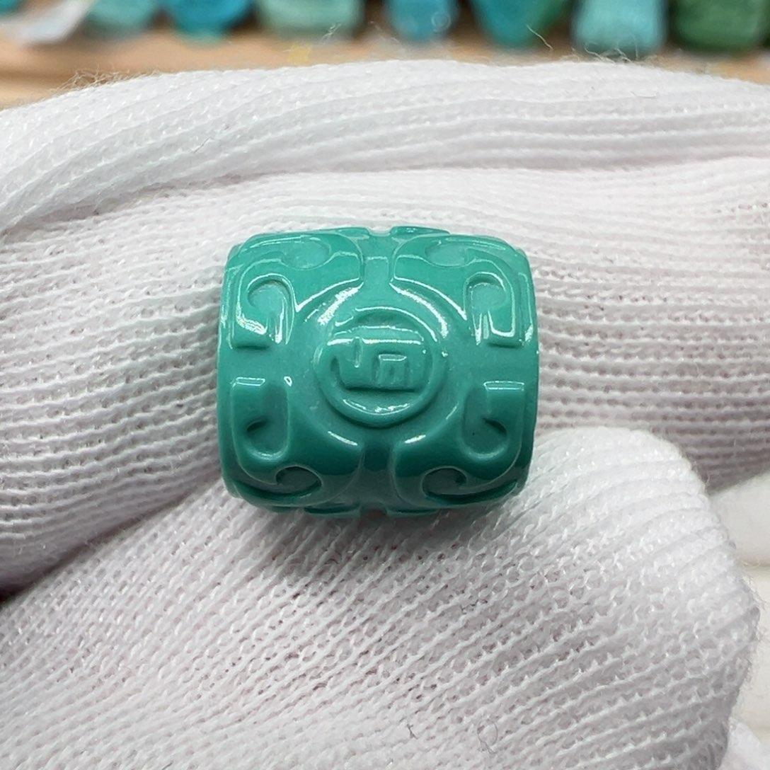 绿松石配饰未镶嵌